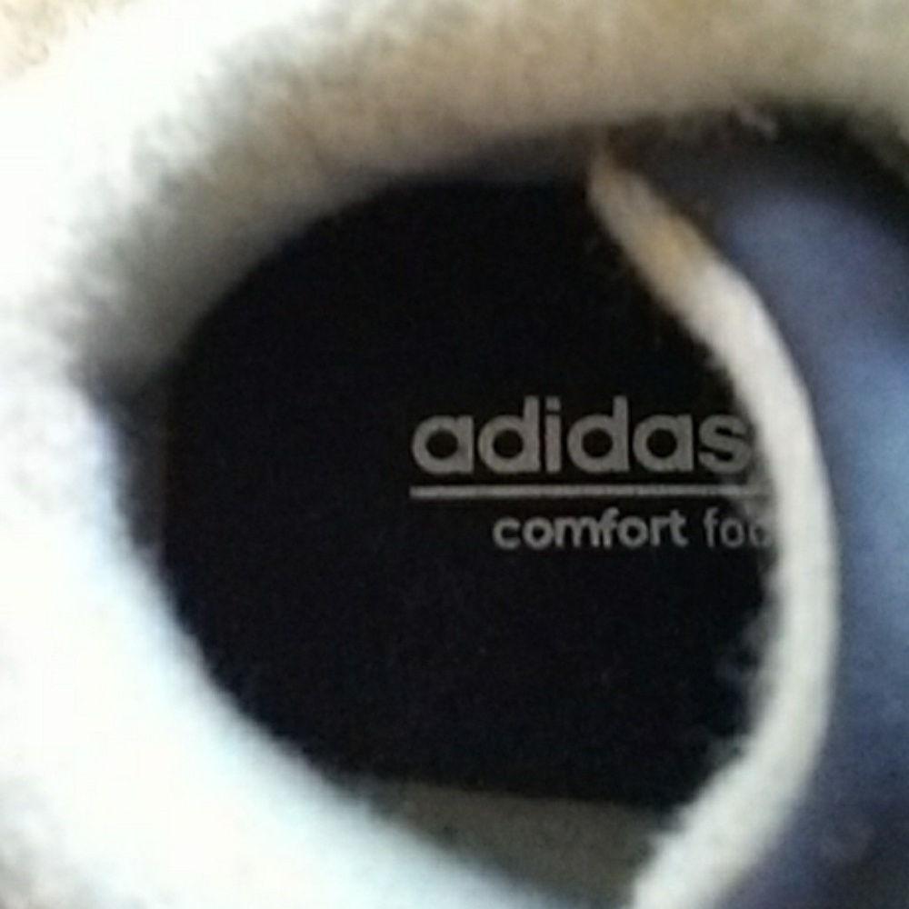 Shoes - Picture 4 of 4